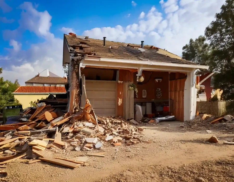 House Demolition and Debris Cleanup Services