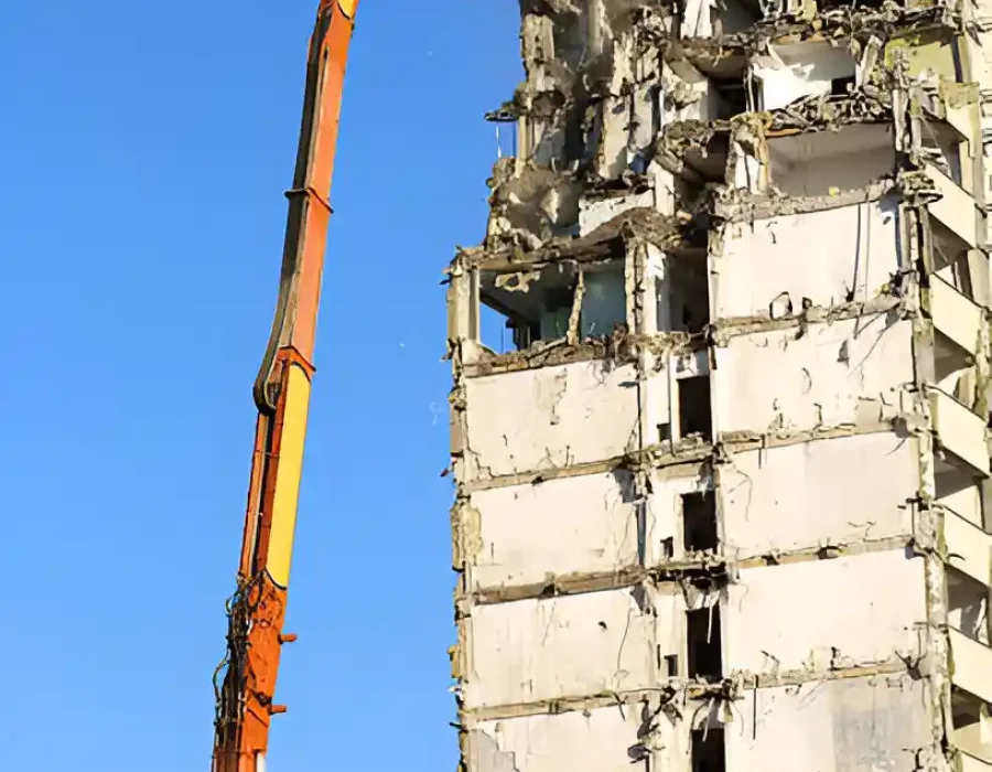 High-Reach Demolition of Multi-Story Concrete Building