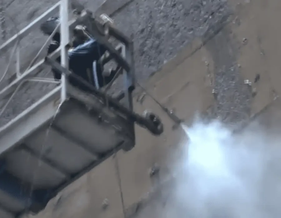 High-Rise Water Blasting: Exterior Wall Removal
